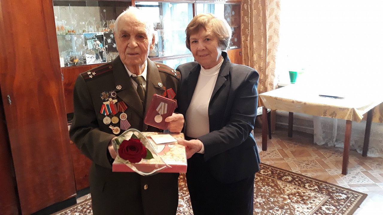 Вручение юбилейных медалей к 75 летию Победы в Великой отечественной войне 1945г.г. ветеранам ВОВ, вдовам и труженикам тыла.